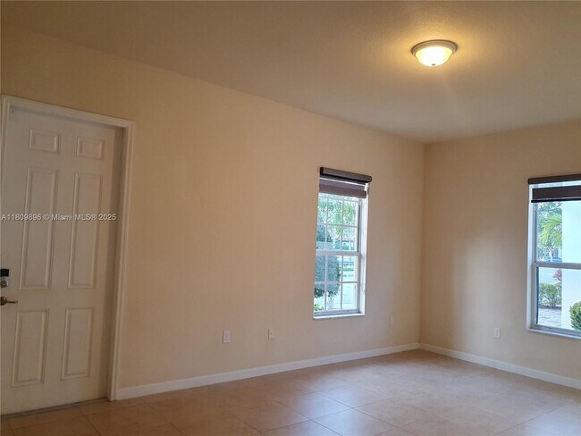 Building Photo - 9171 SW 169th Pl