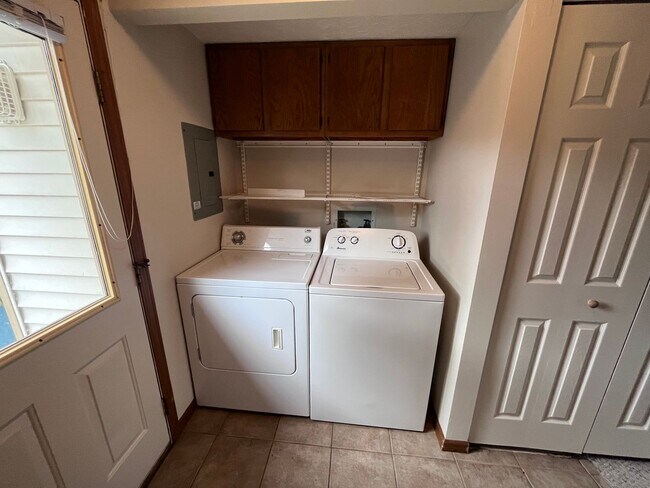 Building Photo - Sycamore Lane Apartments I