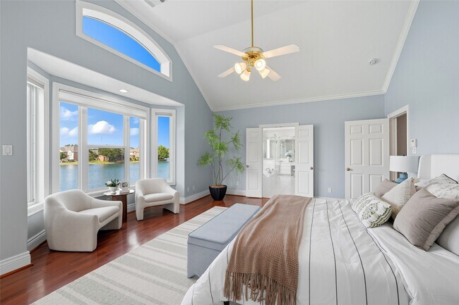 Building Photo - 5934 Stratford Gardens Dr