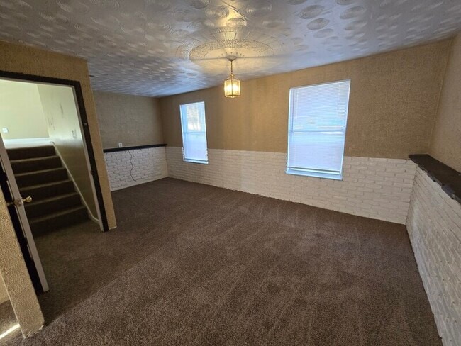 Building Photo - 7113 Senn Way