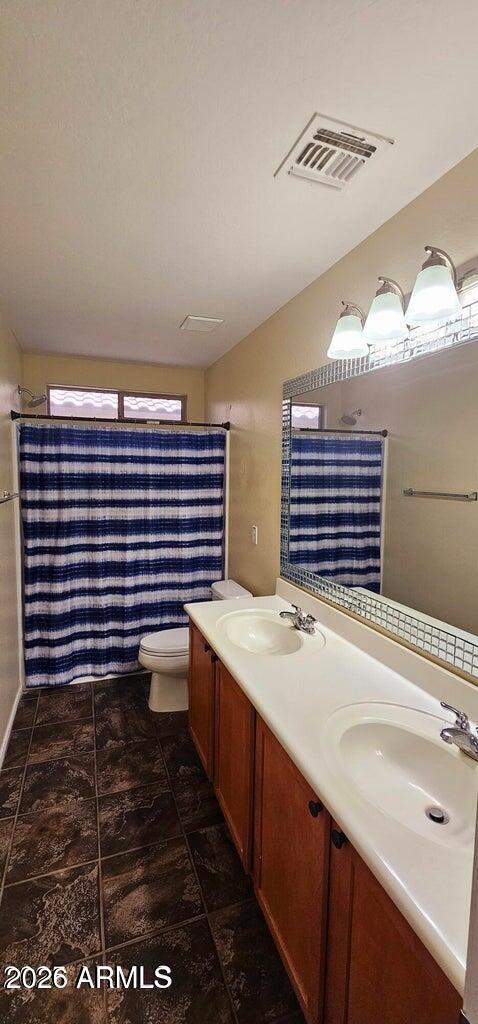 Building Photo - 224 S Cactus St