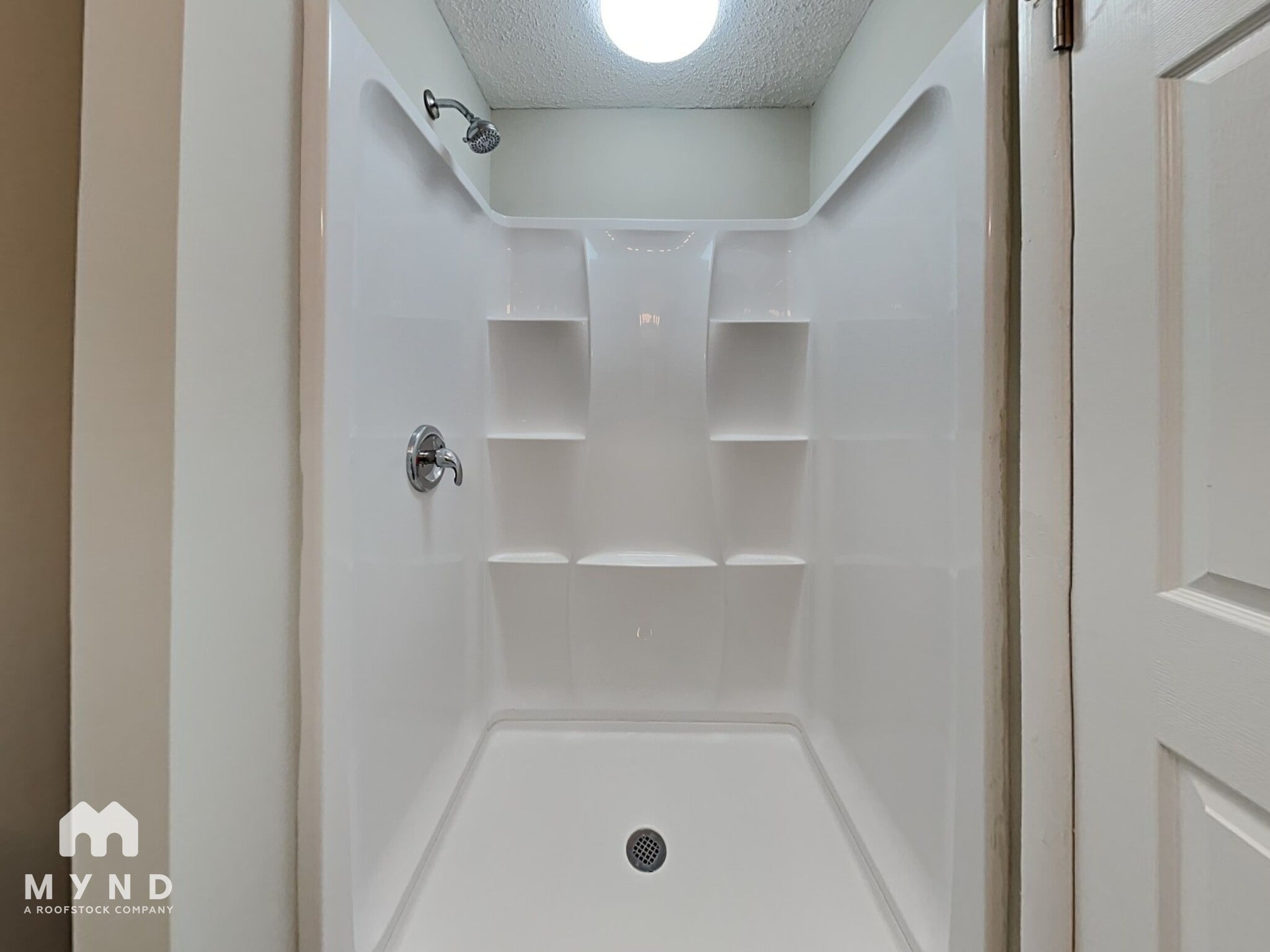 Building Photo - 6301 Ivory Palm Dr