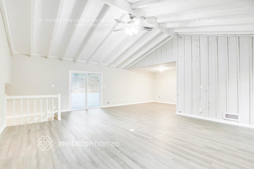 Building Photo - 6395 El Caudillo Ct