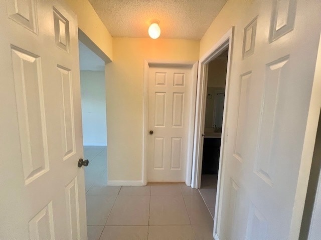 Building Photo - 4002 Versailles Dr