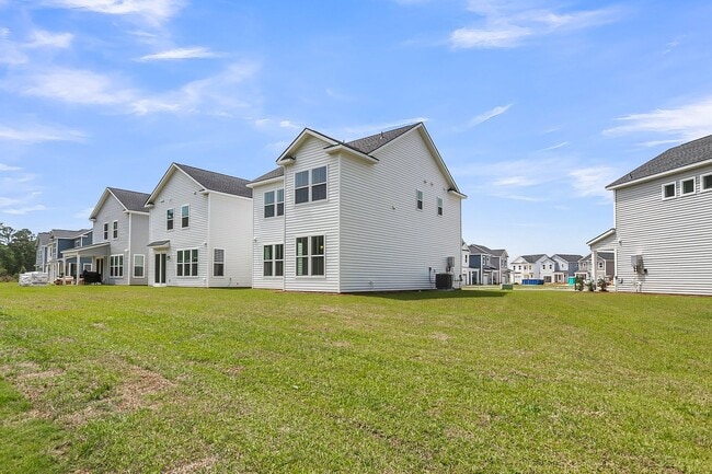 Building Photo - 335 Chapman Cir
