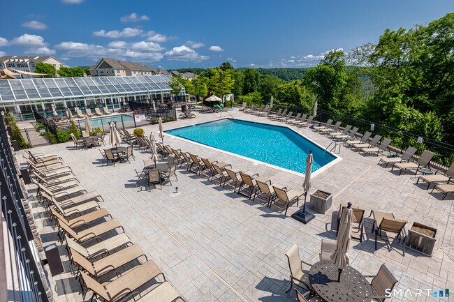 Building Photo - 35 Moorland Dr