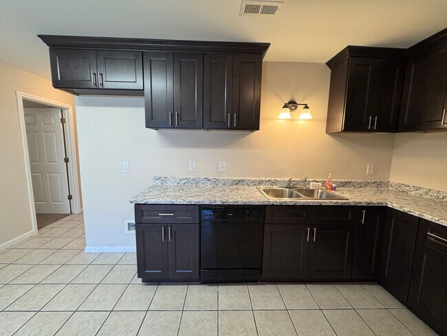 Building Photo - 110-112 Lyons Dr NW