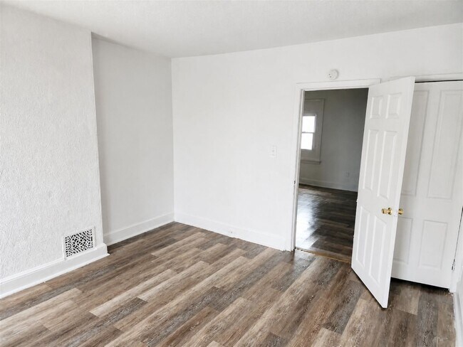 Building Photo - 1207 Lancaster Ave