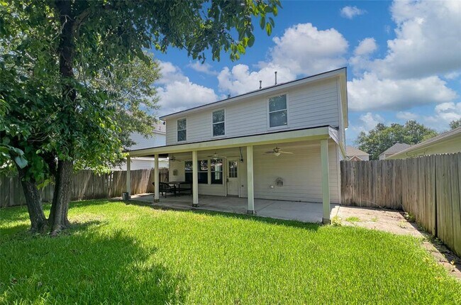 Building Photo - 16928 Scenic Knoll