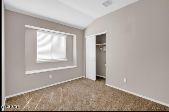 Building Photo - 11041 Gem Valley Rd