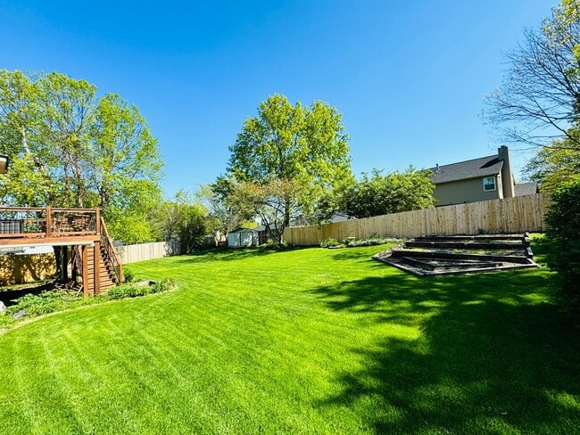 Building Photo - 4 Bedrooms with Finished Basement and Bonu...
