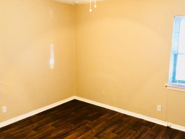 Building Photo - 2906 Birch Park Dr