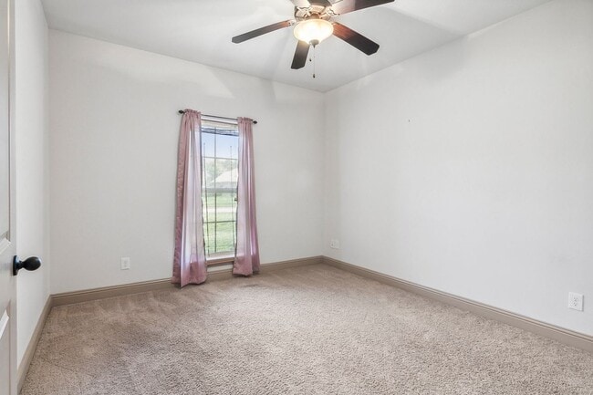 Building Photo - 6500 Llano Ln
