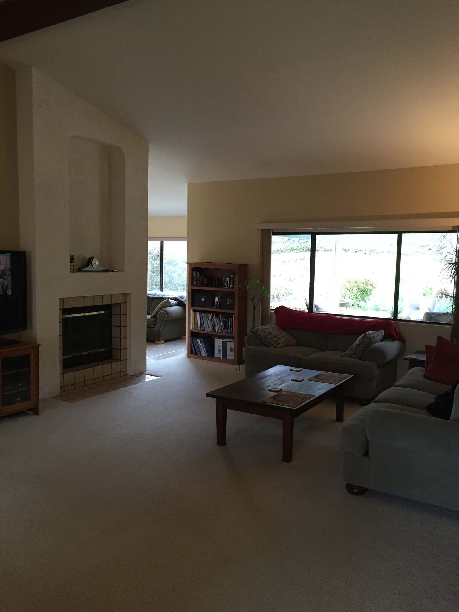 Picture taken at front entry way into living room. - 2094 Balboa Cir