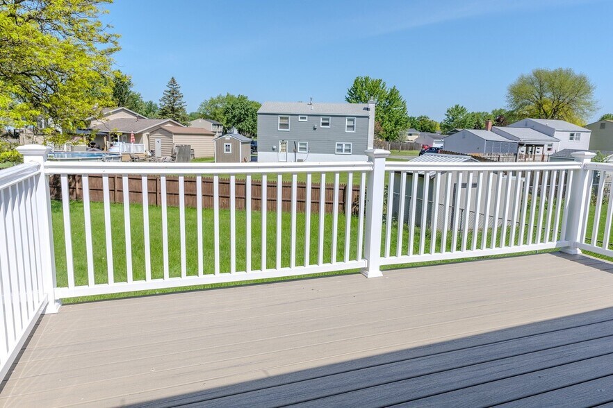 Building Photo - 8003 Evesborough Dr