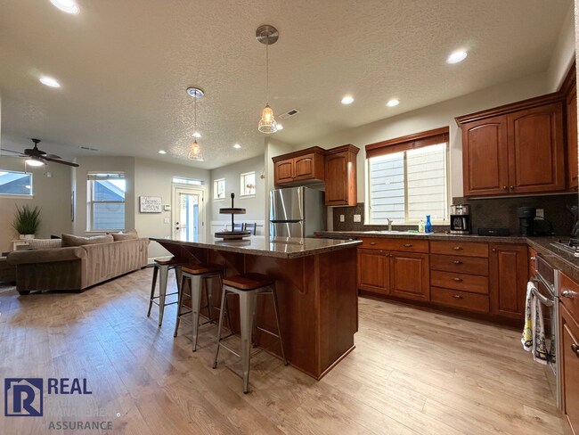 Building Photo - 17423 SW Montague Way