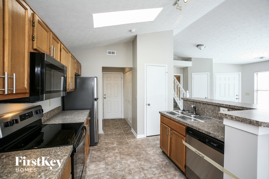 Building Photo - 5640 Orchardgrass Ln