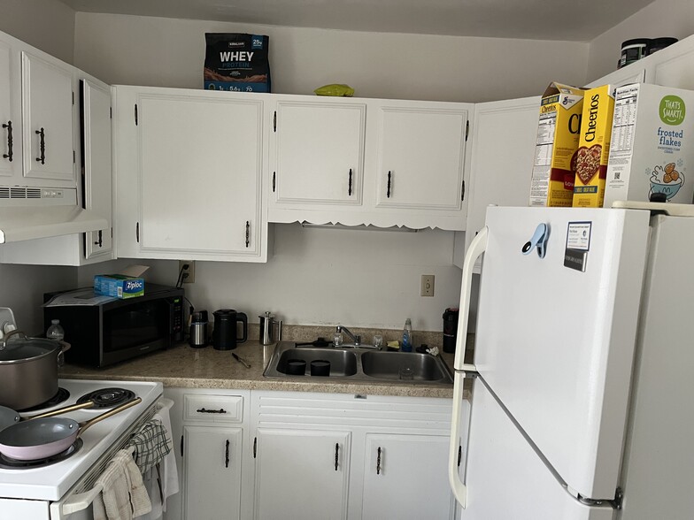 Building Photo - 2603 Knapp St