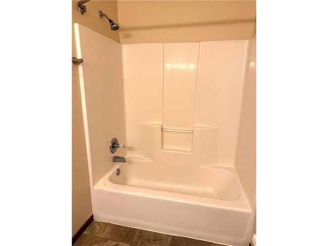 Building Photo - 1706 Lincoln Ave