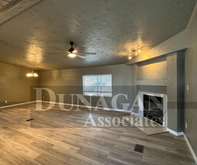 Building Photo - Remodeled!! 3 Bedroom 2 Bath with large parking area/covered parking .