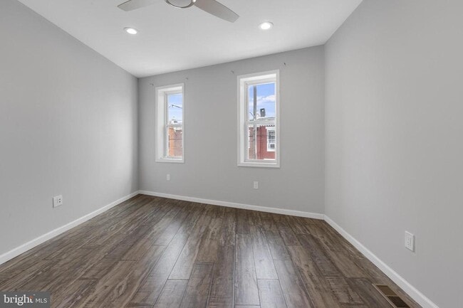 Building Photo - 2208 S 5th St