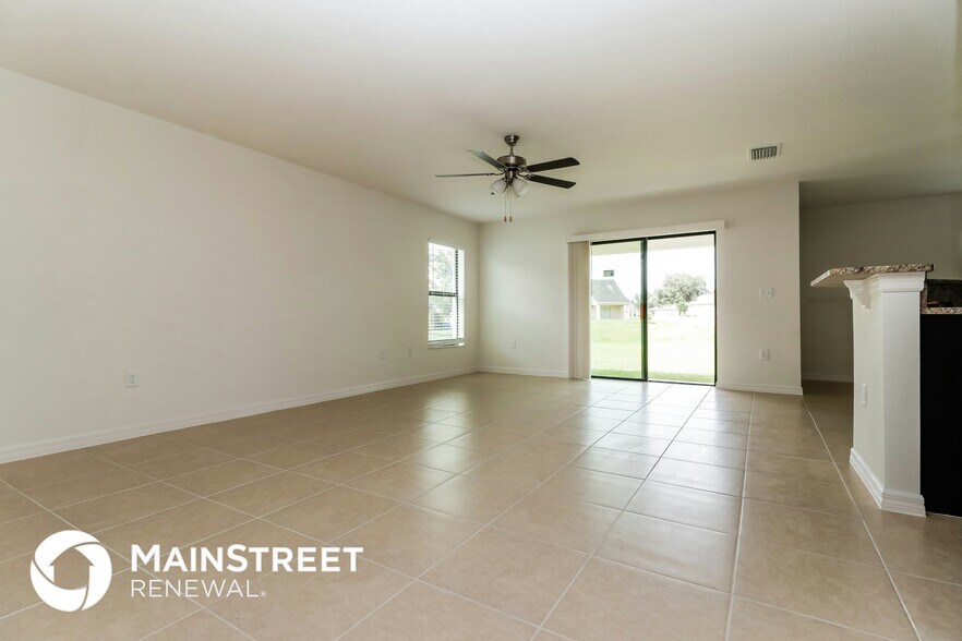 Building Photo - 8229 Silverbell Loop