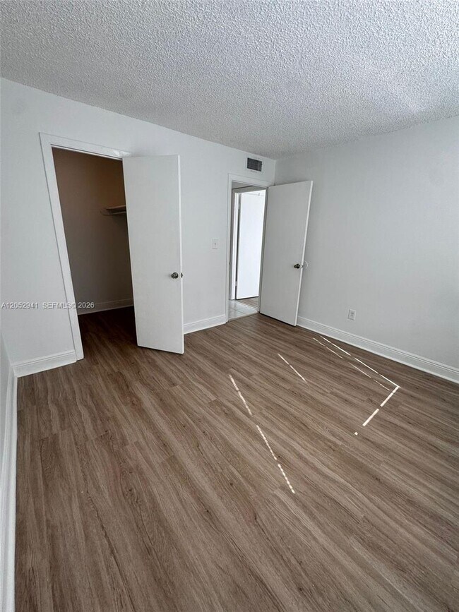 Building Photo - 488 NW 165th St