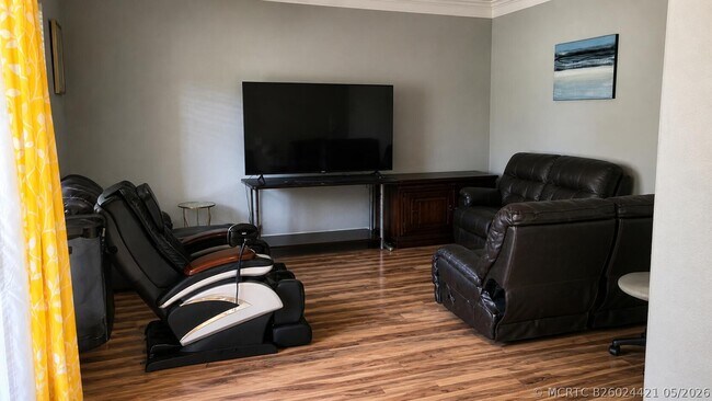 Building Photo - 3945 Torres Cir