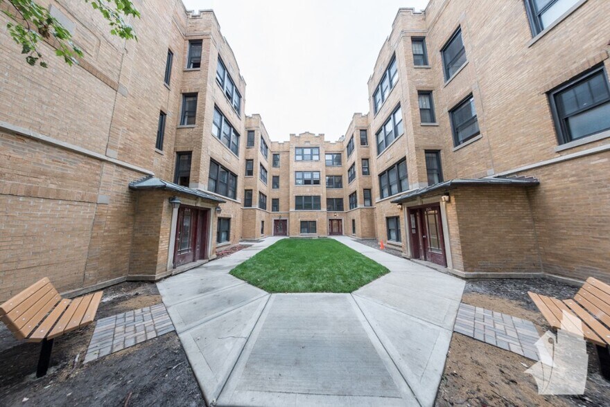 Building Photo - 2620 N Rockwell St