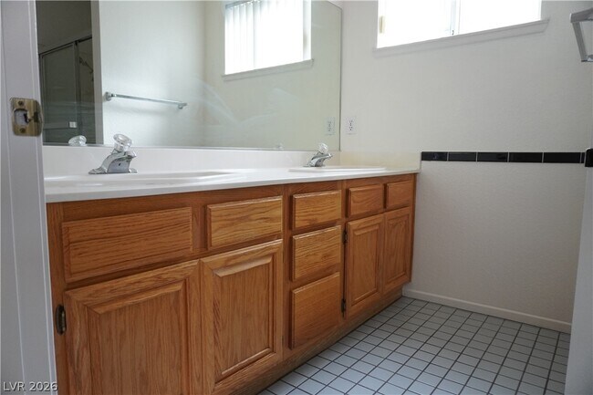Building Photo - 8328 Del Rey Ave