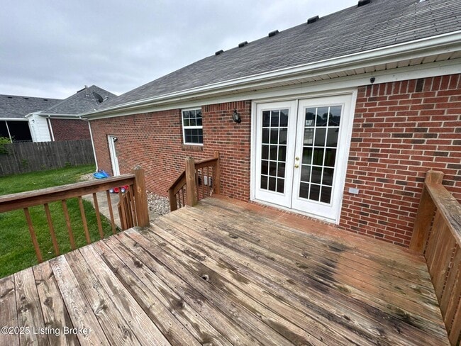 Building Photo - 576 Circle Valley Dr