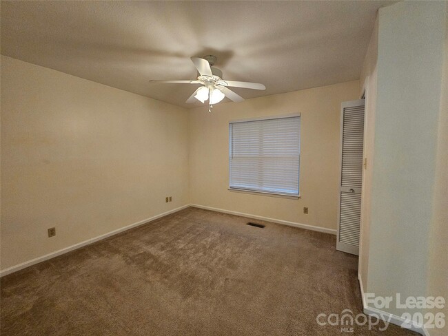 Building Photo - 802 Selwyn Oaks Ct