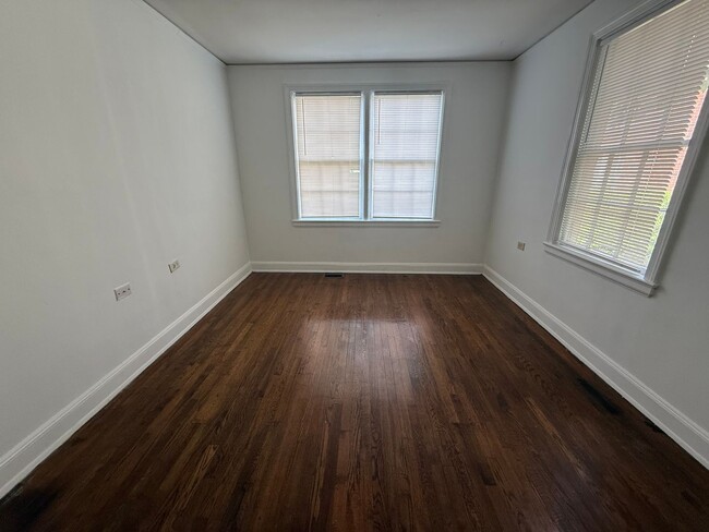 Building Photo - One bedroom Condo coming soon in Heathwood...