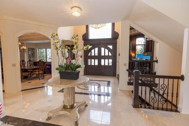 Building Photo - 3600 Oxford Cir