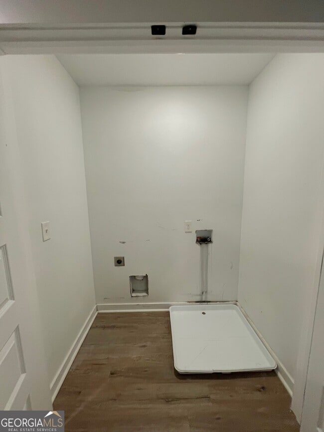 Building Photo - 156 Crest Pointe S