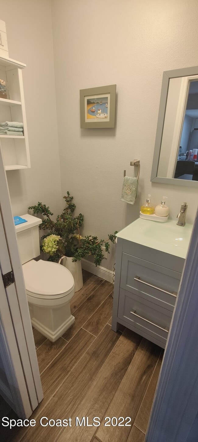 Building Photo - 100 Coral Way E