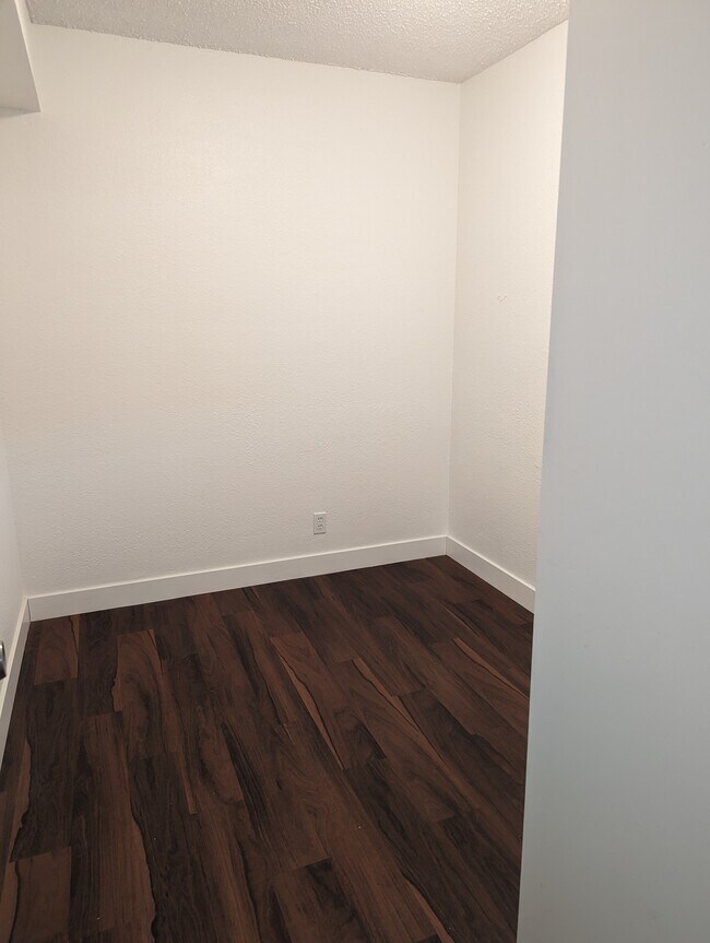 Building Photo - 3220 Figler Ct