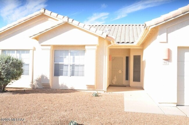 Building Photo - 942 S Suncove Dr