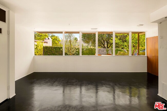 Building Photo - 541 Suncourt Terrace