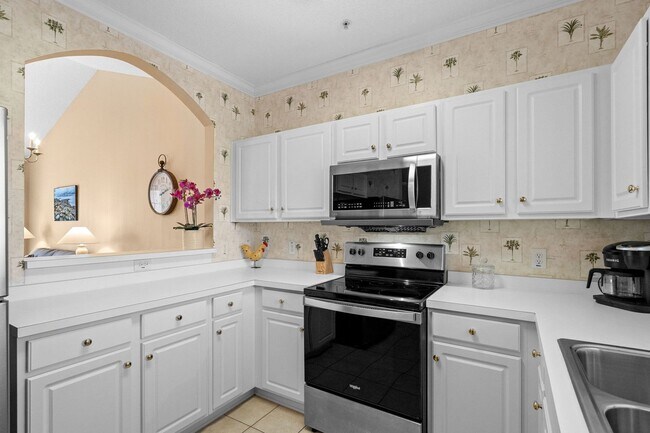 Building Photo - 6015 Catalina Dr