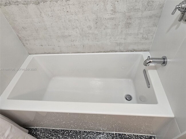 Building Photo - 340 Bamboo Rd