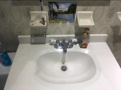 Building Photo - 1051 7th Ave N