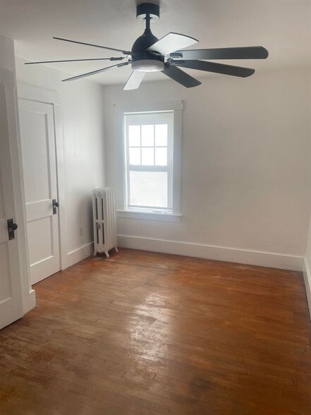 Building Photo - 30 Baker