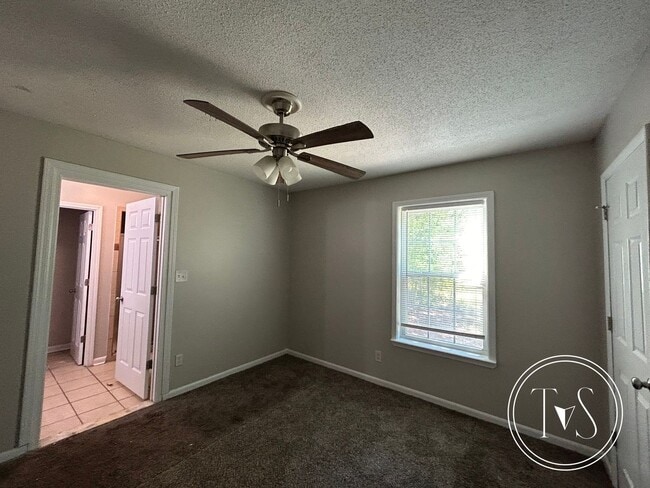 Building Photo - 528 Ashmore Rd