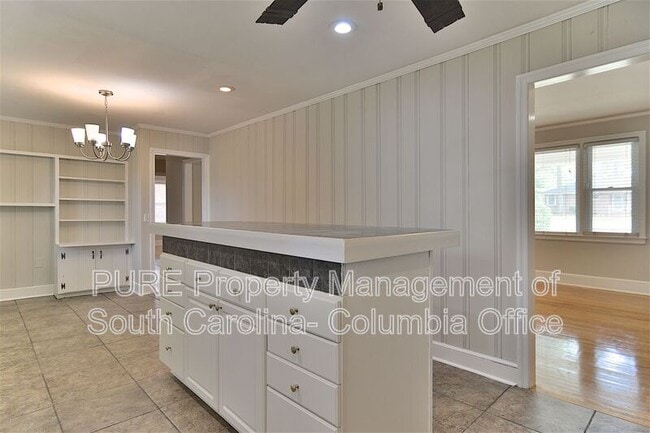 Building Photo - 901 Indigo Ave