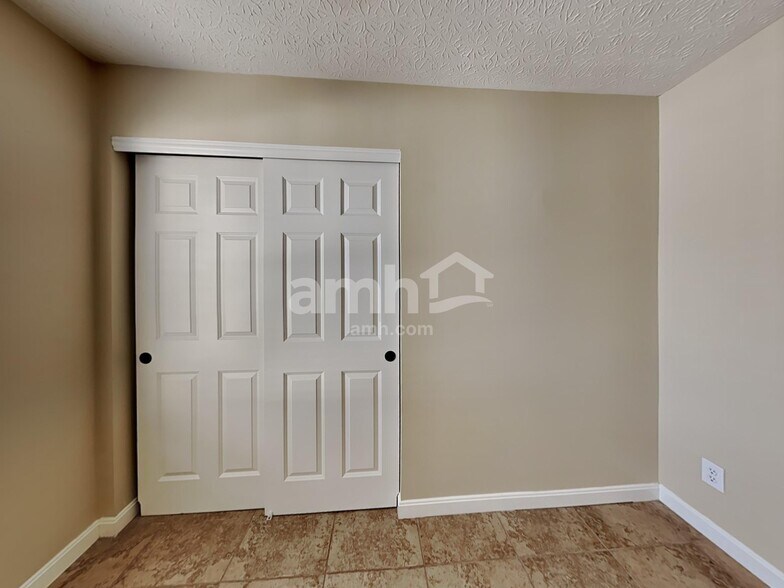 Building Photo - 1293 Cinnamon Dr