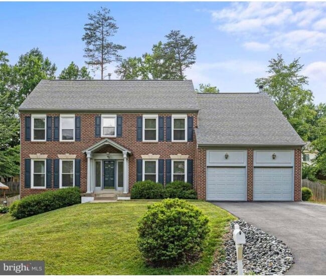 Building Photo - 5 Sarasota Dr