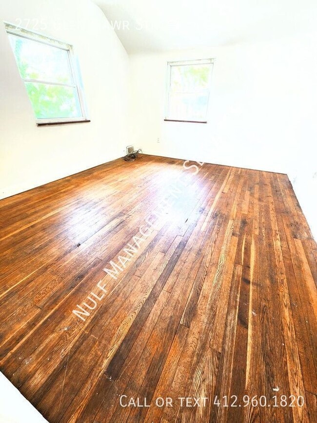 Building Photo - 2725 Glen Mawr St