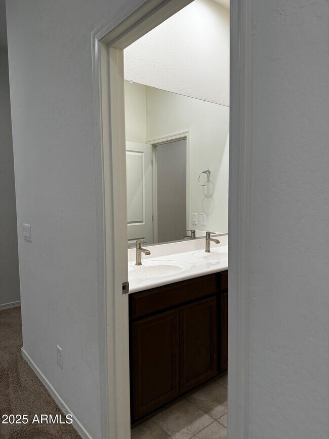 Building Photo - 5526 N 107th Ln