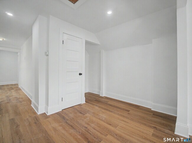 Building Photo - 1872 North Ave